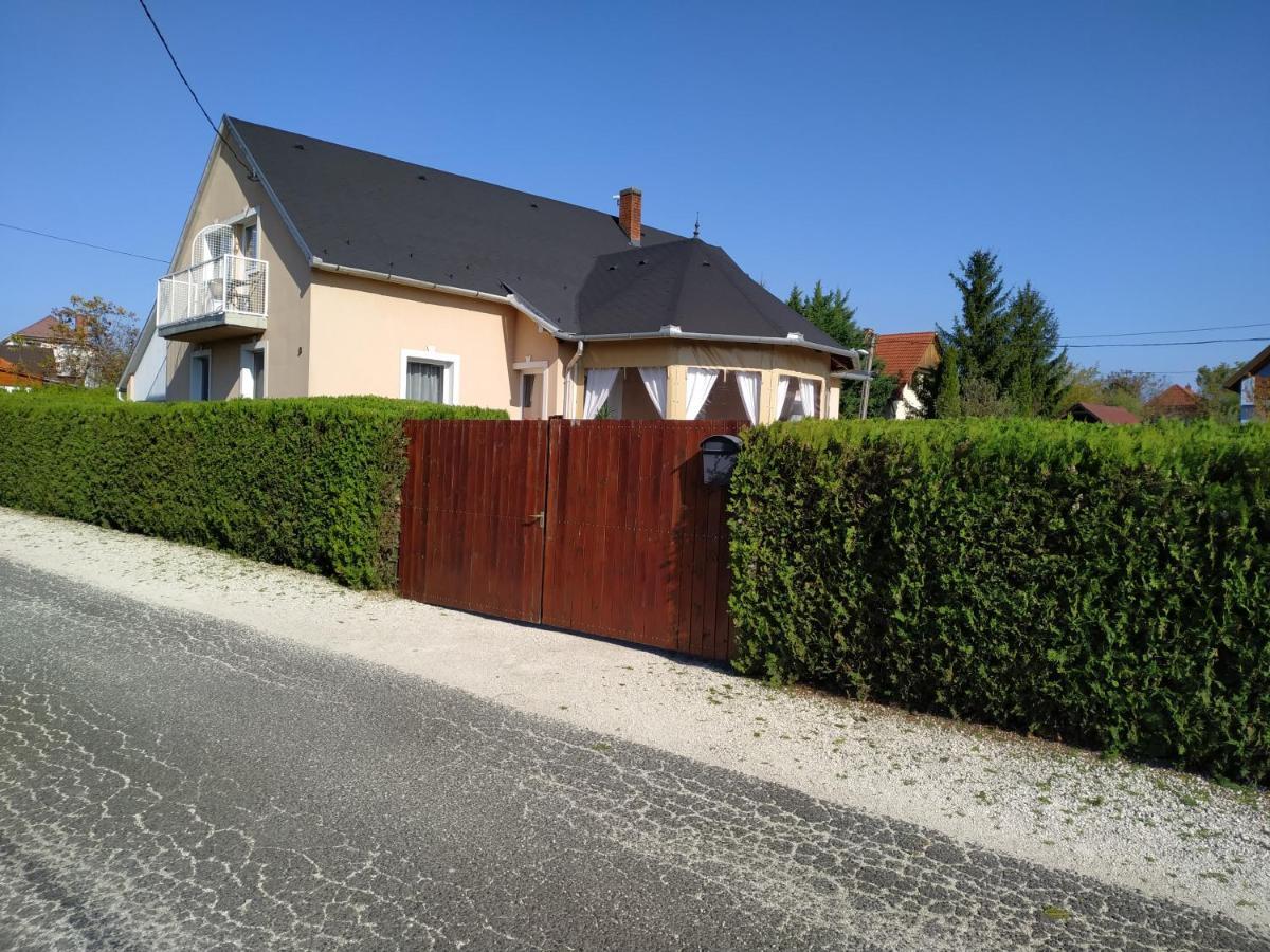 Orient Relax Garden Διαμέρισμα Keszthely Εξωτερικό φωτογραφία